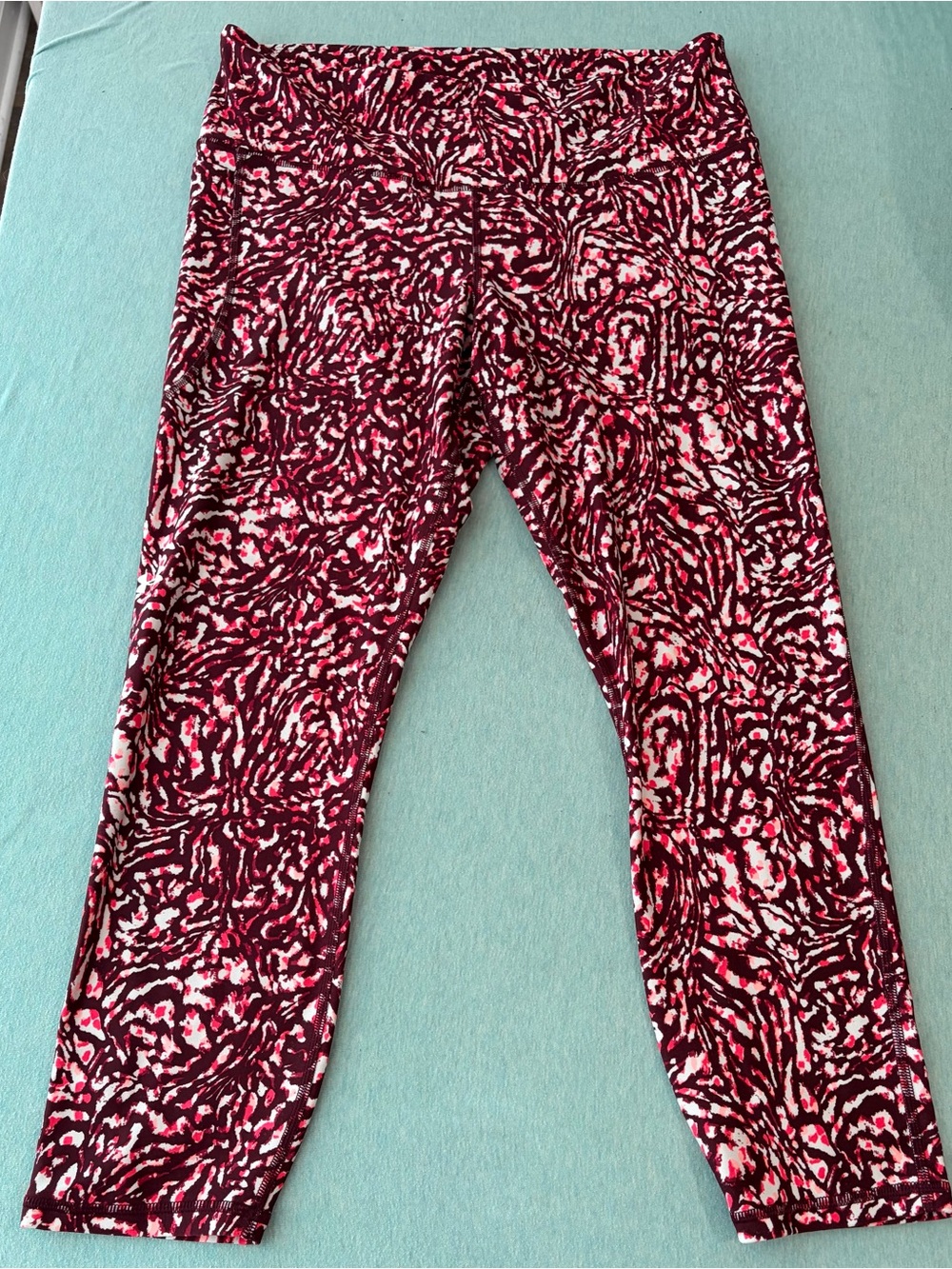 Under Armour Compression High Rise Capri Leggings